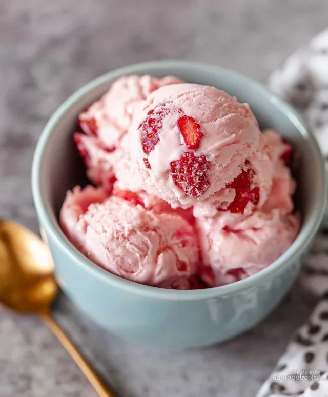 Homemade Strawberry Ice Cream
